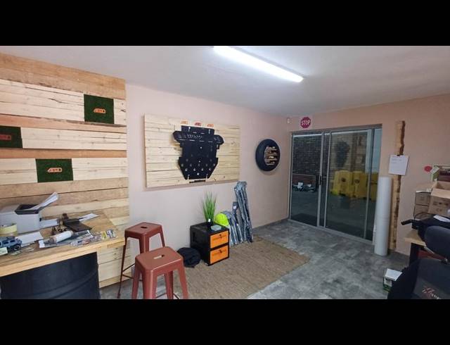 INDUSTRIAL PROPERTY TO RENT IN HENNOPSPARK